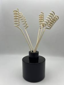 100ml sang trọng màu đen hương liệu thủy tinh bao bì sậy khuếch tán chai thủy tinh gỗ thanh bán buôn - Product Image 2