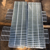 Couvercle de caniveau industriel en acier galvanisé robuste pour extérieur, revêtement en zinc, pour passerelle, système de drainage anti-corrosion