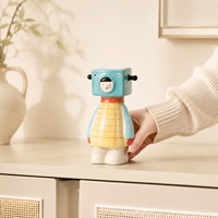 Figurine de Robot Fille en Céramique Colorée pour Décoration de Table Moderne, Vente en Gros, Présentation en Magasin, Fourniture en Vrac pour Boutiques de Cadeaux et Articles d'Accord