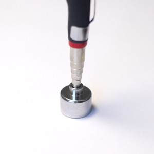 Outil de ramassage magnétique 30 lb, tige extensible à 6 sections avec clip pour stylo, outil de réparation automobile - Product Image 2