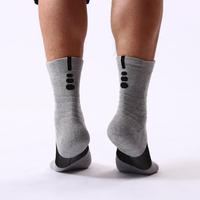 Chaussettes de sport athlétiques respirantes en tissu éponge avec logo personnalisé, faible MOQ, pour hommes, jeunes et enfants, course à pied, cyclisme, basketball