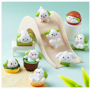 Vente en gros de figurines de chien à dessert en résine Kawaii, matcha, sculpture, jouet miniature, décoration de jardin de luxe, ornement de Noël - Product Image 6