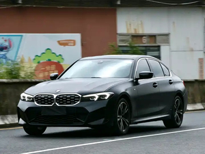 Berline d'occasion haut de gamme 2023 BMW 325i M Sport Package B48 2.0T Turbo, moteur avant, propulsion arrière, conforme aux normes d'exportation, voitures d'occasion - Product Image 2