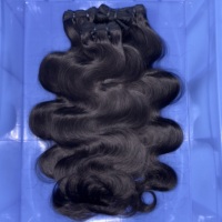 Mèches ondulées naturelles cambodgiennes à cuticule alignée Vente en gros de cheveux humains bruts ondulés birmans non traités