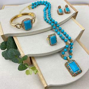 Nouvel ensemble de 4 boucles d'oreilles pendantes en alliage de haute qualité, style chrétien, vintage, bohème, indien, entièrement orné de pierres et de turquoise, pour femme, vente en gros - Product Image 4