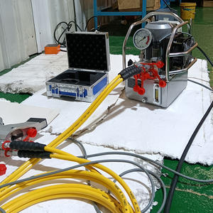 Bomba de pistón hidráulica eléctrica portátil de doble acción y 3 etapas PED304ER, 1.1 KW, alta presión 70MPa, acoplamiento rápido, 7L - Product Image 3