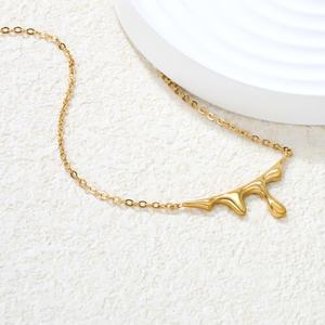 Collar Geométrico Creativo, Joyería de Acero Inoxidable Minimalista y Moderna, Collar con Baño de Oro de 18K con Diseño de Gota de Agua - Product Image 3