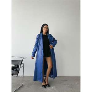 Manteau trench en cuir véritable bleu marine pour femme, long, à simple boutonnage, avec rembourrage en coton, imprimé, imperméable, pour la saison d'automne - Product Image 3