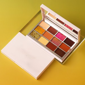 Palette di Ombretti Bianchi in 12 Colori con Tonalità Shimmer e Matte, Colori Arcobaleno Caramella, Palette per Trucco Occhi con Etichetta Privata - Product Image 2