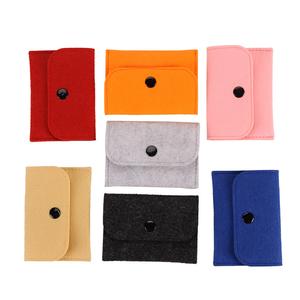 Bolsa de Almacenamiento Mini Portátil de Fieltro, Diseño Simple y Moderno, Cierre de Cremallera, Decoración con Botones, Tamaño Pequeño para Uso Diario de Mujeres - Product Image 2