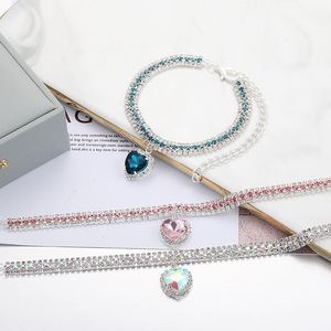 Bunte Strass-Halsband Haustier-Halsband-Zubehör Katze Hundzubehör mit Ultraviolett-Pink-Liebesanhänger - Product Image 3