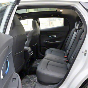 Cina di origine Changan UNI-<span class=keywords><strong>T</strong></span> noi <span class=keywords><strong>Ed</strong></span> auto di alta stile Crossover caratteristica imballato interni moderni ottime condizioni pronto - Product Image 4