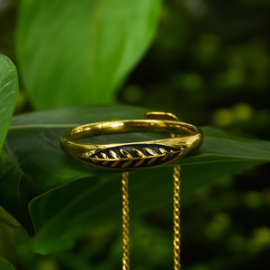 PVD Gold Plated 316L Stainless Steel Bracelet With Leaf Design Sustainable Resistant Fashion <b>Bangle</b> <b>For</b> Women And <b>Men</b> - Product Image 3