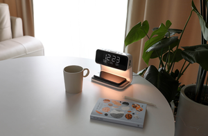 Charge sans fil avec réveil numérique LED 3 réglages de vitesse Veilleuse 10W <span class=keywords><strong>Lampe</strong></span> de chevet tactile Luminosité réglable Chambre à coucher - Product Image 6