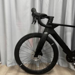 Bicicleta de Carretera Rígida de Fibra de Carbono Shi Mano UT DI2 KOZO2 Aero Racing 700C 24 Velocidades con Frenos de Disco Hidráulicos Superligera - Product Image 2
