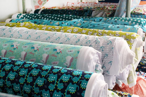 Bán buôn vải tã chất liệu vải không thấm nước 100% Polyurethane Laminate vải tùy chỉnh in kỹ thuật số PUL TPU vải - Product Image 2