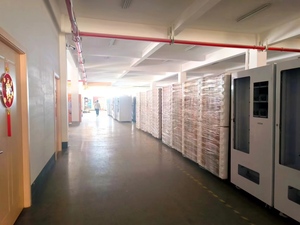 Máquina Expendedora Inteligente Automática 2026 para Alimentos y Bebidas, Snacks, Pasteles, Cigarrillos, Fundas para Teléfono, con 60 Ranuras y Pantalla Táctil - Product Image 6