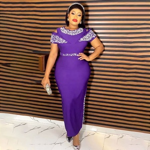 Abito Tradizionale Africano da Cerimonia con Strass e Perline, Elegante Vestito Lungo per Donne e Madri della Sposa - Product Image 2