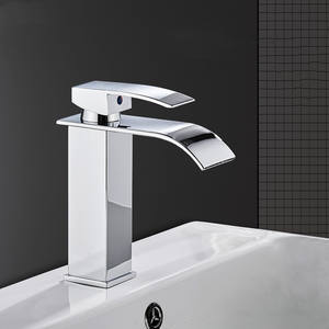 <span class=keywords><strong>Robinet</strong></span> cascade de bassin LZ-J127 traitement de miroir en acier inoxydable à large bouche <span class=keywords><strong>coude</strong></span> carré <span class=keywords><strong>robinet</strong></span> de bassin de table d'eau froide et chaude - Product Image 2