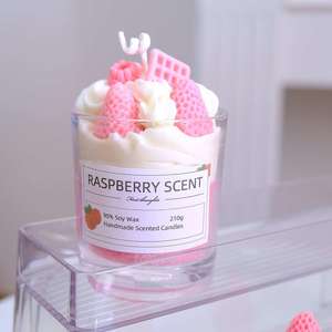 Idées cadeaux pour la journée des enseignants Chambre à coucher Fruits Fraise Cire <span class=keywords><strong>de</strong></span> soja Dessert Coupe <span class=keywords><strong>de</strong></span> crème glacée Bougies parfumées dans un verre à liqueur - Product Image 1