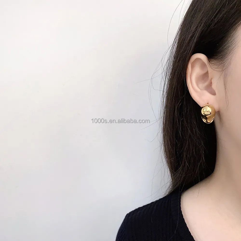 Vintage Trendy Earrings Twisted Chunky Dangle Earrings Simple Baroque Pearl Shape 18K Gold Plated Brass Earrings for Women