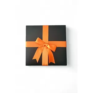 กล่องของขวัญสีดำเปล่าพร้อมริบบิ้นสีขาวสำหรับการมอบของขวัญแบบส่วนตัว - Product Image 2