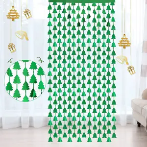 Il fondo della decorazione della festa di natale fornisce la tenda di pioggia verde dell'albero di natale