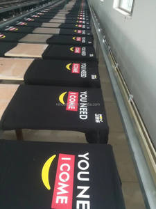 T-Shirt da uomo in cotone 100% di alta qualità con logo aziendale stampato in tinta unita - Product Image 3