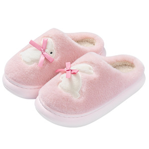 شباشب قطنية نسائية موديل 2026 الجديد للشتاء، للاستخدام المنزلي الداخلي، بتصميم أرنب لطيف، دافئة ومقاومة للانزلاق - Product Image 1