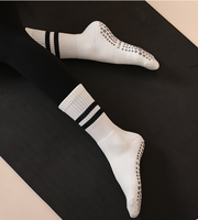 Kaos Kaki Yoga Anti-Selip dengan Logo Custom, untuk Pria Wanita, Bahan Katun, Panjang Setengah Betis, Cocok untuk Pilates, Barre, Studio, Olahraga, Rumah, Gym, Fitness