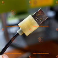 Máquina de Moldeo por Inyección Vertical de Precisión para Componentes Médicos, Máquina de Ahorro de Energía en Oferta para Accesorios de Conectores de Cable USB