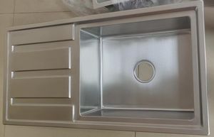 Évier de cuisine moderne en acier inoxydable à cuve unique, style ferme, avec égouttoir et brosse, pour grandes cuisines - Product Image 5