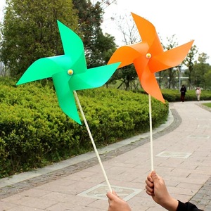 <span class=keywords><strong>Moulin</strong></span> à <span class=keywords><strong>vent</strong></span> Festival 38CM tige en fibre de verre à quatre feuilles <span class=keywords><strong>moulin</strong></span> à <span class=keywords><strong>vent</strong></span> en plastique jouets pour enfants décoration de jardin en plein air en gros - Product Image 4