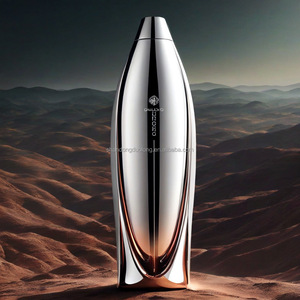 Bouteille en verre borosilicate transparente <span class=keywords><strong>haut</strong></span> <span class=keywords><strong>de</strong></span> <span class=keywords><strong>gamme</strong></span> personnalisée <span class=keywords><strong>de</strong></span> 750 ml/700 ml, forme plate <span class=keywords><strong>de</strong></span> 0,5 cm, design créatif pour les spiritueux <span class=keywords><strong>de</strong></span> <span class=keywords><strong>marque</strong></span>, la <span class=keywords><strong>vodka</strong></span> - Product Image 6