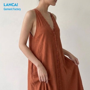 <span class=keywords><strong>Abito</strong></span> in <span class=keywords><strong>Cotone</strong></span> Muslin Stile Boho con Logo Personalizzato, Vestito Lungo Sexy con Scollo a V Profondo e Schiena Scoperta, Abbigliamento da Resort e Spiaggia OEM - Product Image 3