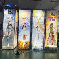 Exhibidores de Torre 3D Retroiluminados Impresos Personalizados, Exhibidores Emergentes, Columna de Exhibición, Caja de Luz, Banner de Exhibición para Pisos de Minoristas