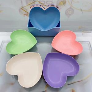 <span class=keywords><strong>Assiette</strong></span> <span class=keywords><strong>de</strong></span> table créative en forme <span class=keywords><strong>de</strong></span> cœur pour la maison, pour restes, collations, fruits, graines <span class=keywords><strong>de</strong></span> <span class=keywords><strong>melon</strong></span>, épluchures et déchets. - Product Image 4