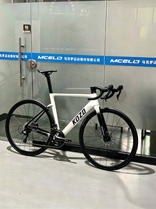 Bicicleta de Carretera de Fibra de Carbono Kozo de 7.2 kg, Venta Directa de Fábrica, 700c, Shimano 105 24s, Freno de Disco Hidráulico, Bicicleta de Carreras Ligera OEM - Product Image 4