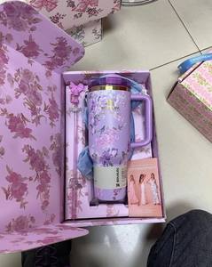 Vaso Térmico de 40oz de la Marca Compartida Stan's Love Garden, Nuevo Vaso Térmico de 40oz Estilo Transfronterizo con Diseño Big Mac Ice para Electrónica de Consumo - Product Image 4