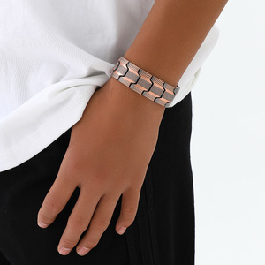 <span class=keywords><strong>Bracelet</strong></span> de thérapie magnétique vintage en cuivre plaqué pour hommes – Soutien à la santé masculine, style couple, bracelets tendance - Product Image 2