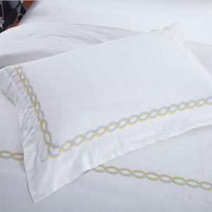 Juego de Funda Nórdica de Algodón Personalizada para Hotel, con Logotipo Bordado de Lujo, 300 Hilos, Ecológica, Transpirable, para Todas las Estaciones - Product Image 3