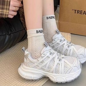 Baskets plateforme jaunes vives, légères et respirantes en maille, chaussures tendance pour le quotidien printemps-été - Product Image 1