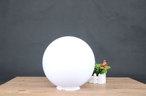 Lampadina E27 a Risparmio Energetico 220V, Forma Sferica, in ABS, IP44, per Giardino, Luce Bianca Calda, Angolo di Illuminazione 270°, Moderna per Pilastri e Cancelli - Product Image 3