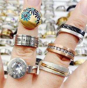 Anello Gioiello da Mano con Motivo Geometrico Lotto Misto <span class=keywords><strong>in</strong></span> Acciaio Inossidabile da <span class=keywords><strong>Uomo</strong></span> e da <span class=keywords><strong>Donna</strong></span> per Feste per Esprimere Personalità alla Moda - Product Image 3