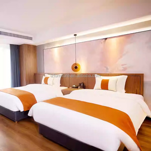 Juegos de Dormitorio Económicos para Hotel: Camas Individuales y Dobles de Madera Personalizadas con Cabecero Tapizado, Mesitas de Noche, Escritorio y Mesa Auxiliar - Product Image 2