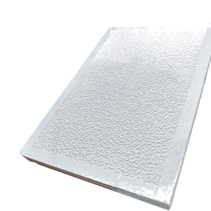 Placas de Techo Modernas Cuadradas de PVC Blanco de 24 x 24, Insonorizantes y Resistentes al Fuego, para Montaje en Rejilla de Techo, para Edificios de Oficinas - Product Image 3