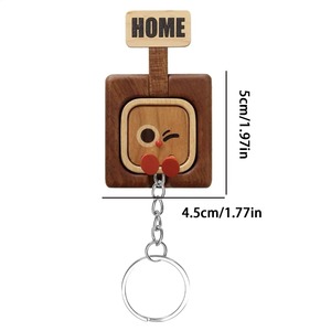 Nouveau <span class=keywords><strong>porte</strong></span>-clés pour la maison avec trois emojis, <span class=keywords><strong>porte</strong></span>-clés créatif pour la maison, pendentif mural, autocollants décoratifs en bois pour mur et réfrigérateur - Product Image 6