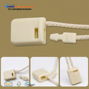 Fabricante de Cordones Ecológicos, Etiqueta de Cordón de Algodón Reciclado Beige con Logotipo Grabado Personalizado y Cierre a Presión - Product Image 1