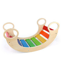 Hölzerne Indoor Climber & Play Struktur Triangle Climber Ramp Climbing Arch Rocker mit Kissen für Kinderspiel