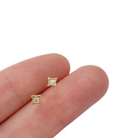 Gema de circón de forma elegante Pin de titanio Post Labret Stud G23 Piercing de titanio Colección de joyas para labios Cartílago Orejas